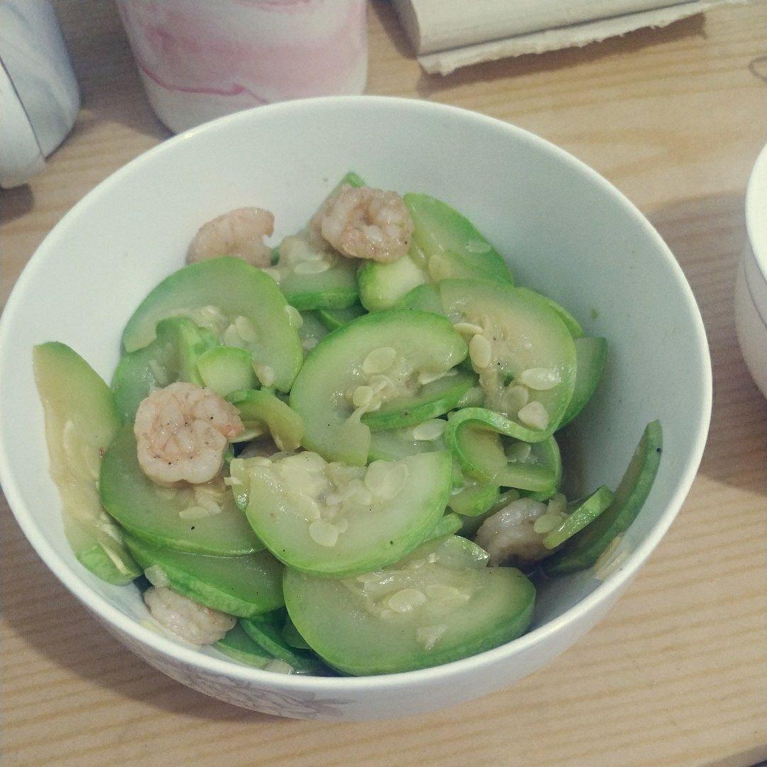 西葫芦炒虾仁