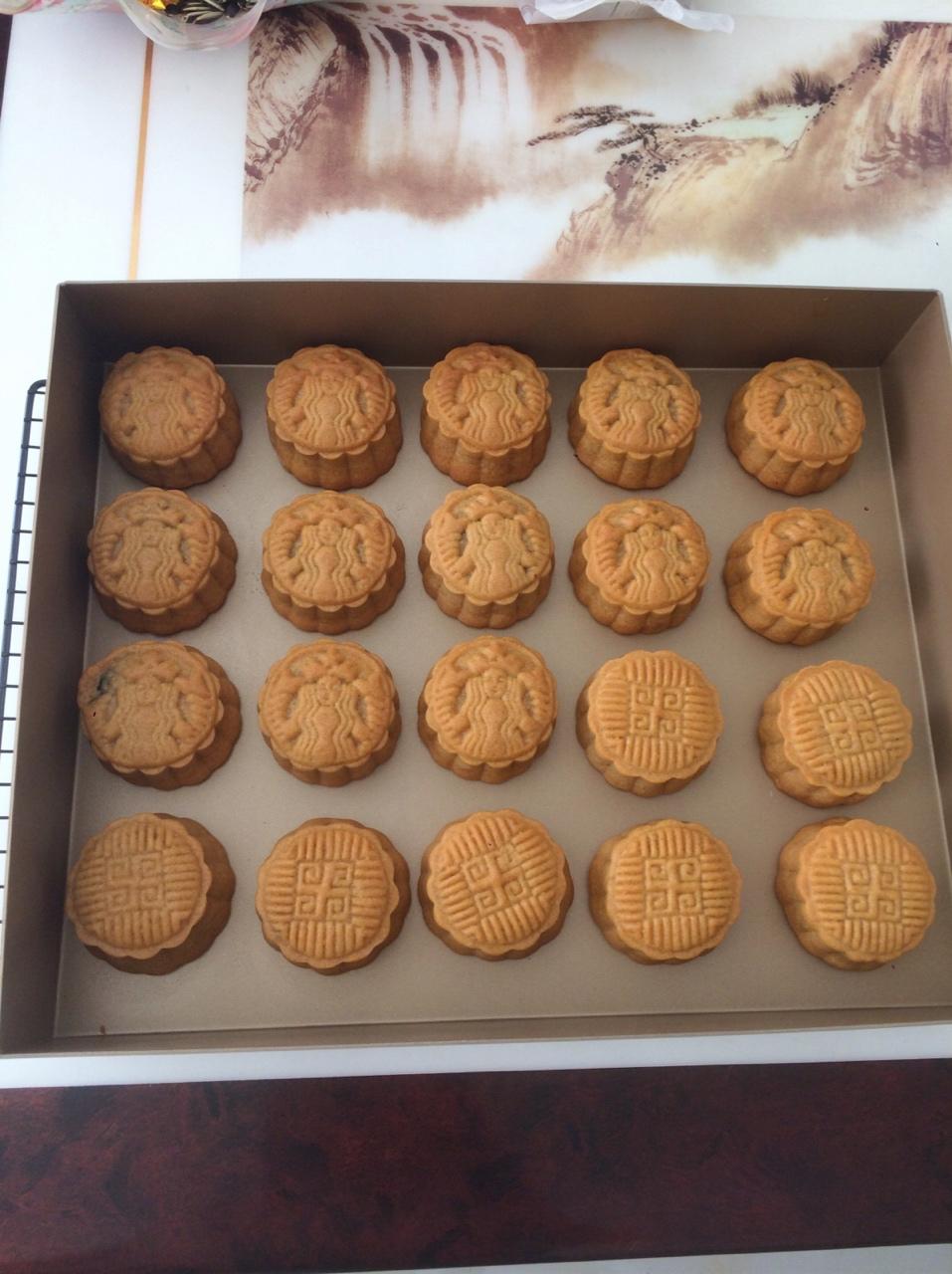 广式月饼——蛋黄莲蓉月饼