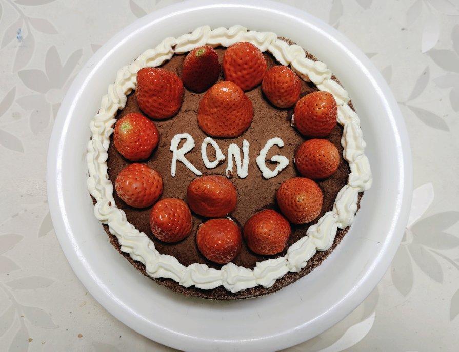 八寸可可草莓奶油蛋糕