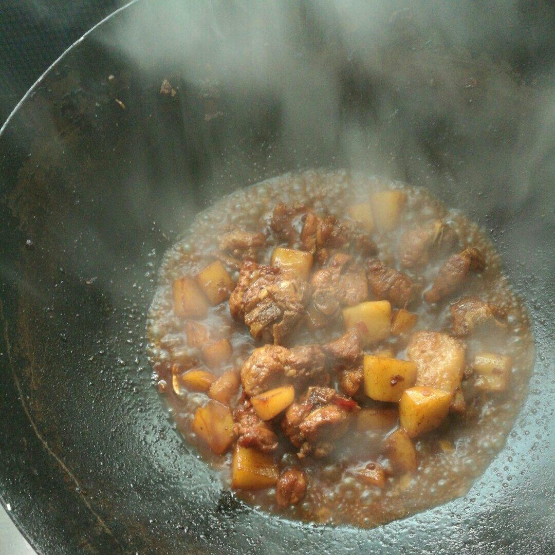 川味土豆烧排骨