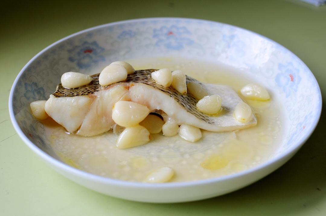 清蒸海鲈鱼（简单清香）