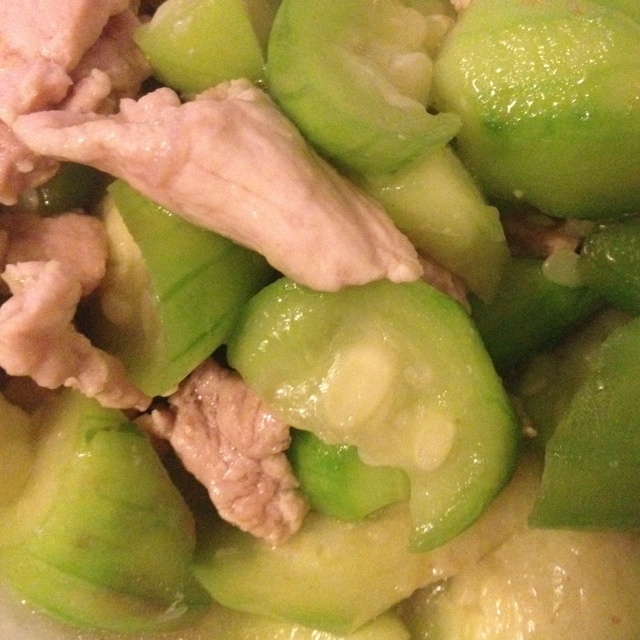 丝瓜炒肉片
