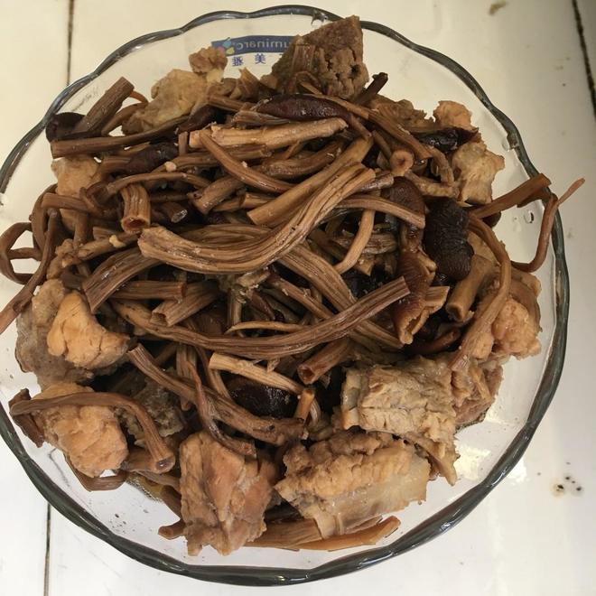 茶树菇蒸排骨的做法