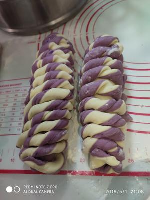 紫薯香肠花卷的做法 步骤1