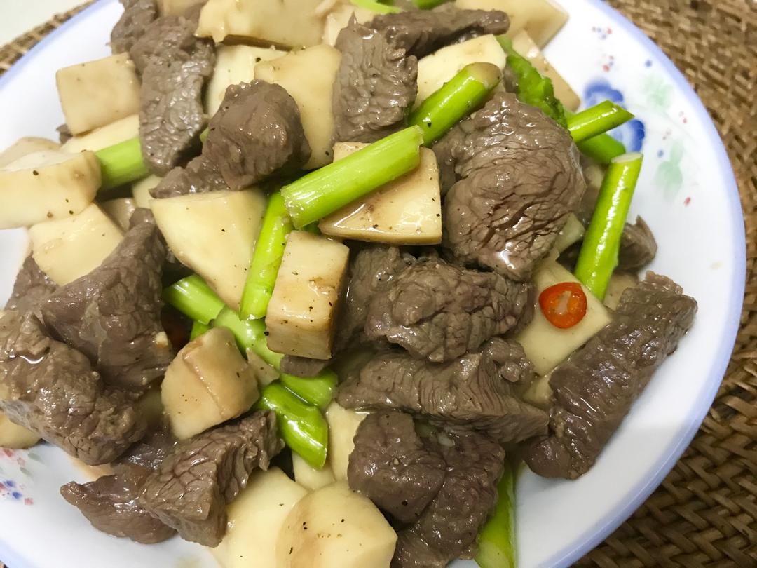 黑椒杏鲍菇牛肉粒