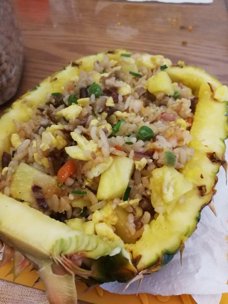 虾仁菠萝炒饭