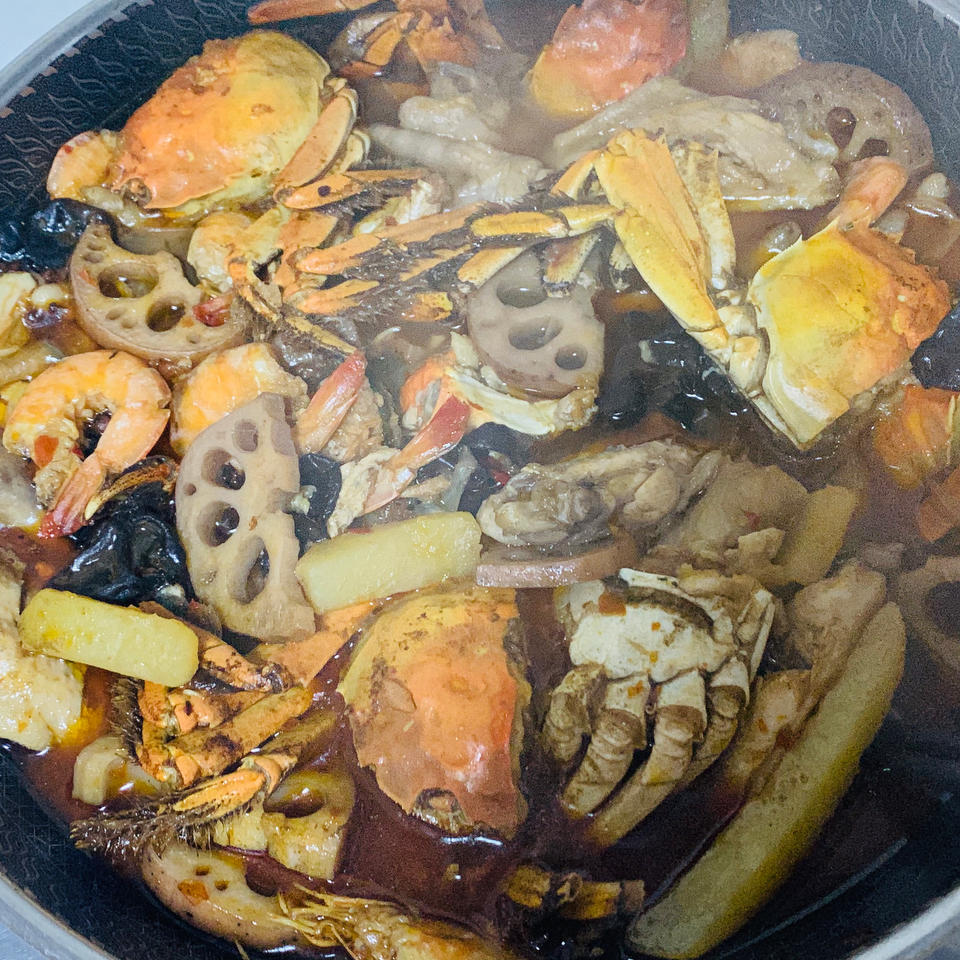 【肉蟹煲】