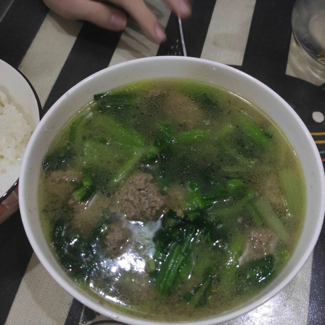 小白菜汆丸子