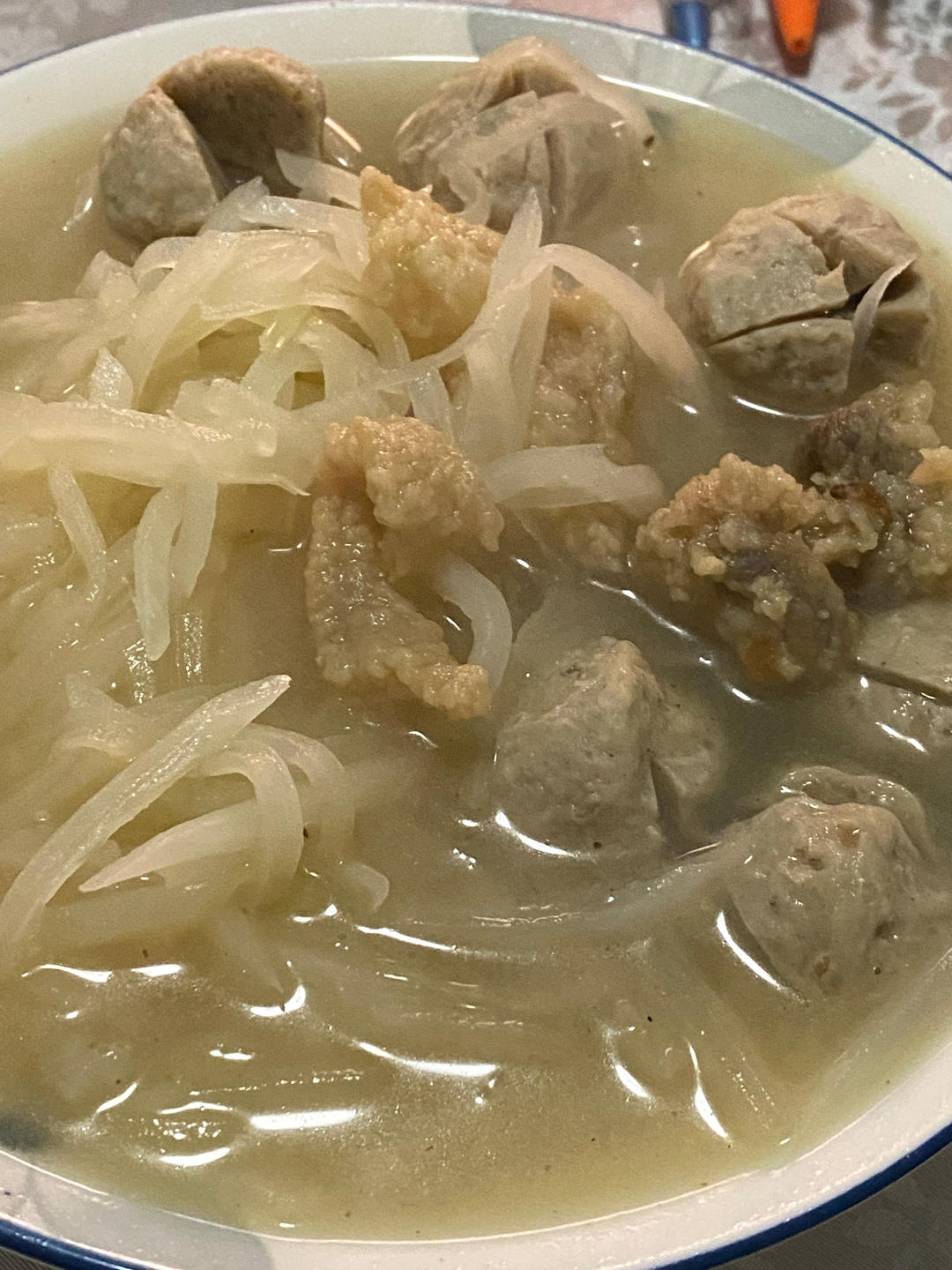 😋清甜好喝，简单易做的牛肉丸萝卜汤