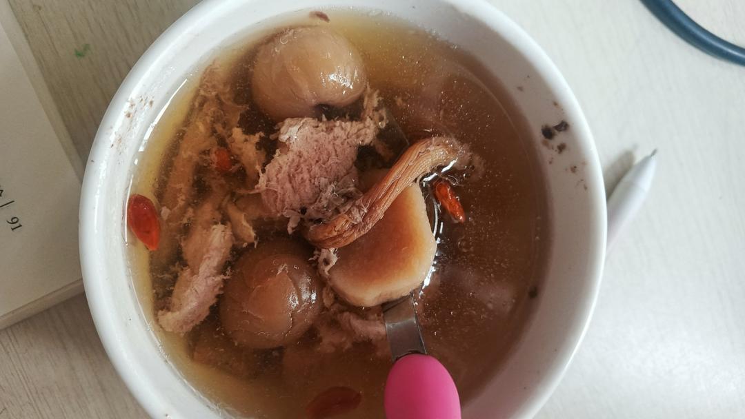 沙虫干瘦肉汤