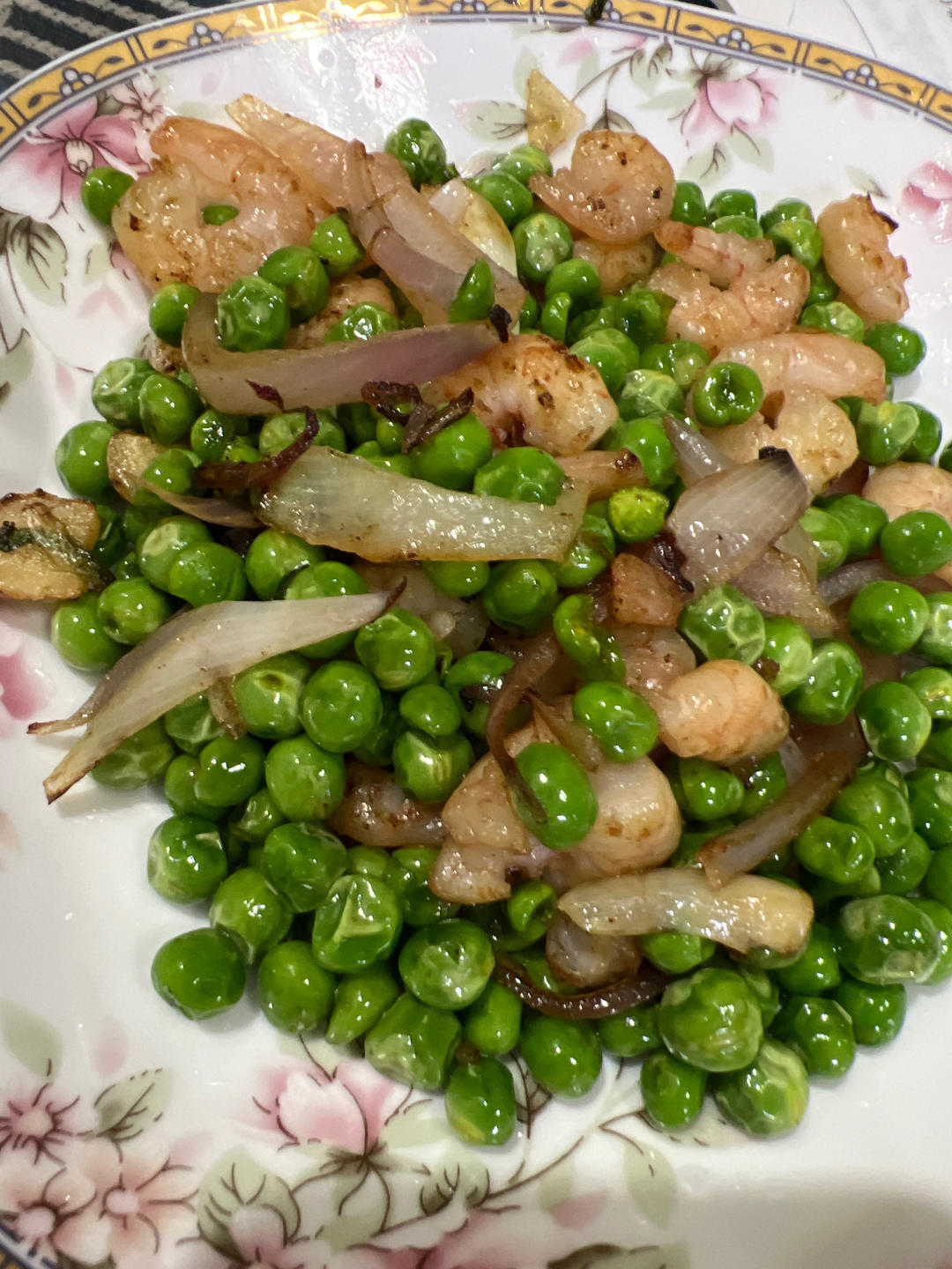 超简单易做的苏帮菜，鲜得掉眉毛的豌豆炒虾仁，高钙高蛋白，营养丰富！