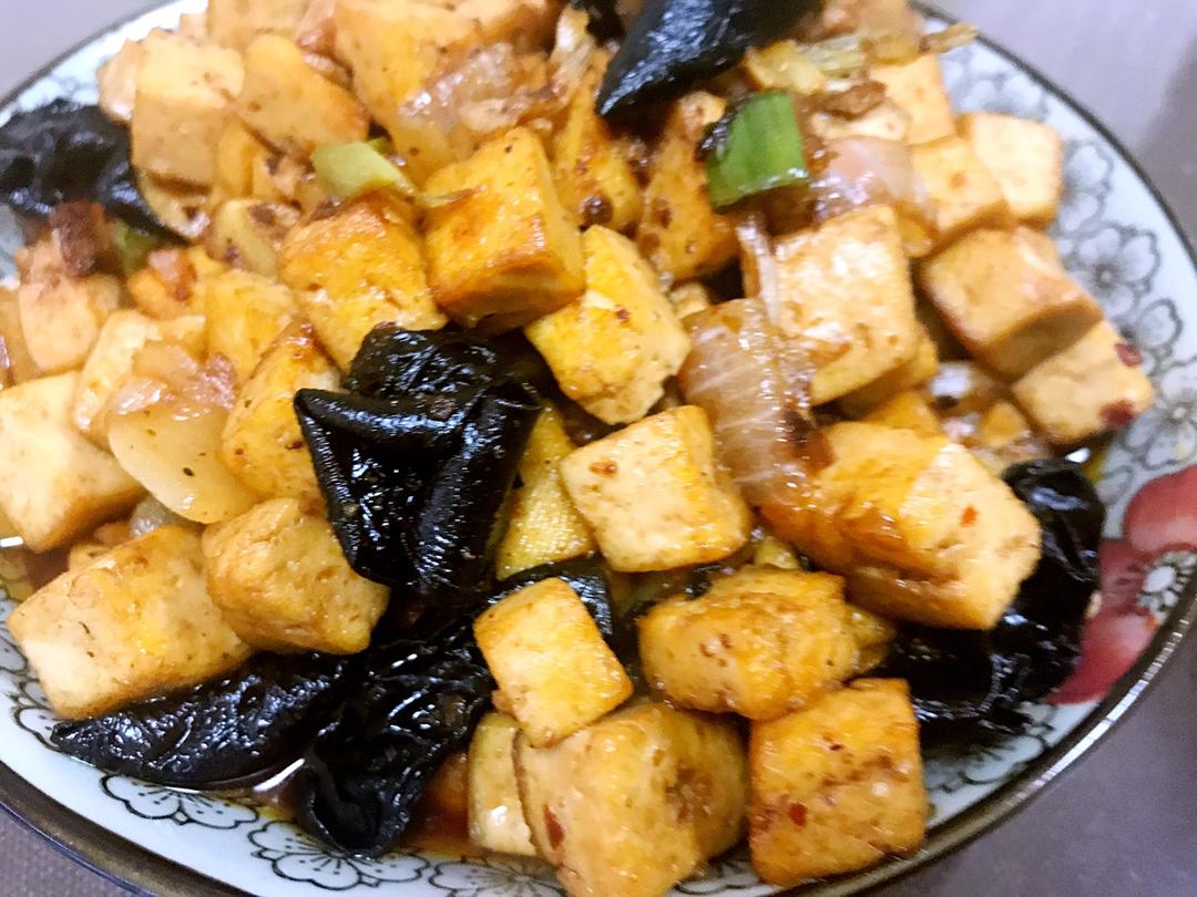 酱烧木耳豆腐