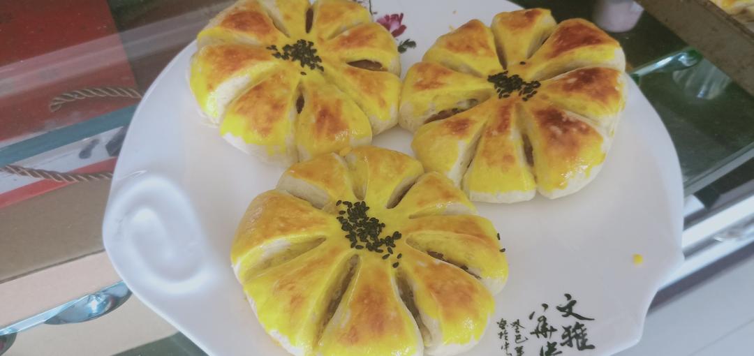 花朵豆沙面包