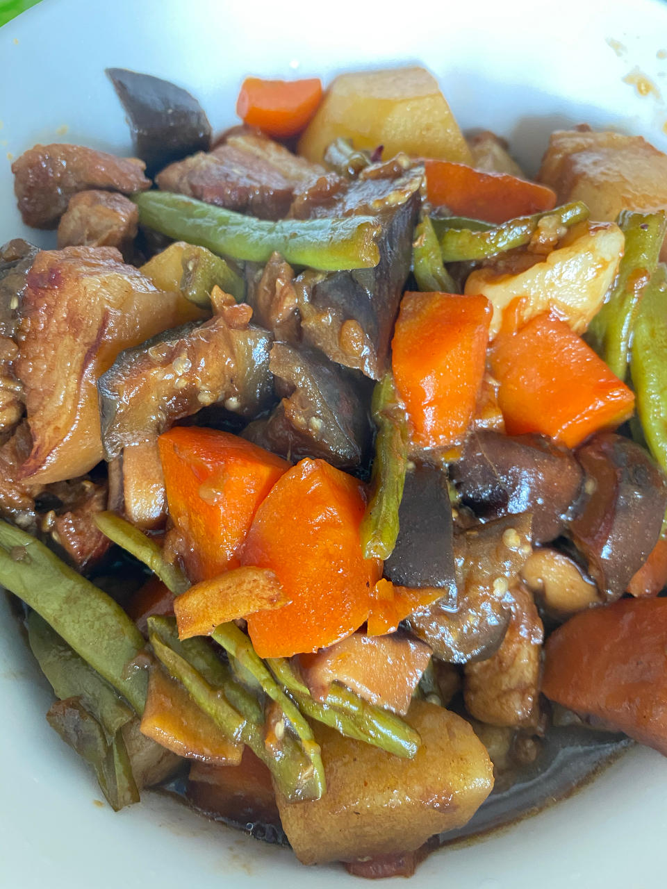 绝对正宗的东北土豆豆角炖五花肉