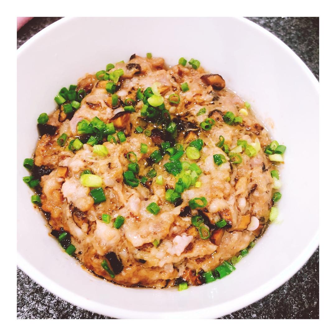 马蹄鲜菇蒸肉饼