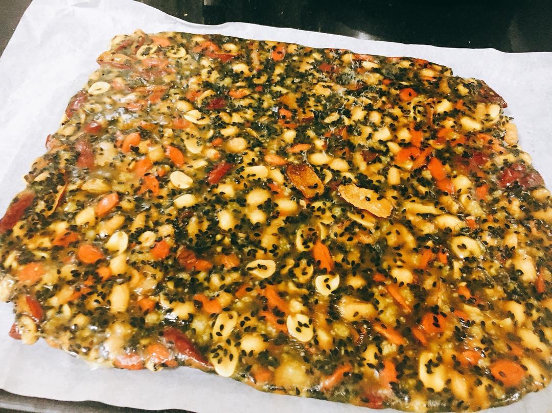 枸杞核桃花生黑芝麻片