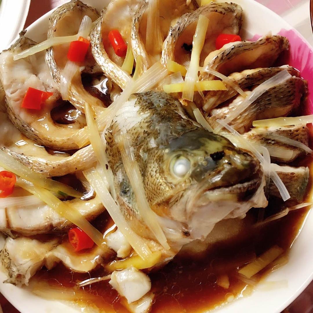 孔雀开屏清蒸鱼