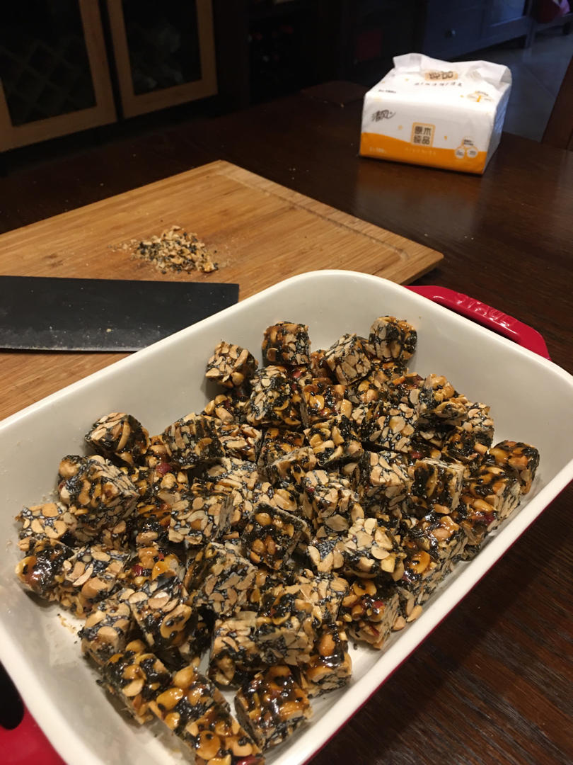 风轻云淡女士做的芝麻花生糖