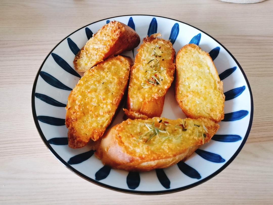 蒜香烤面包片