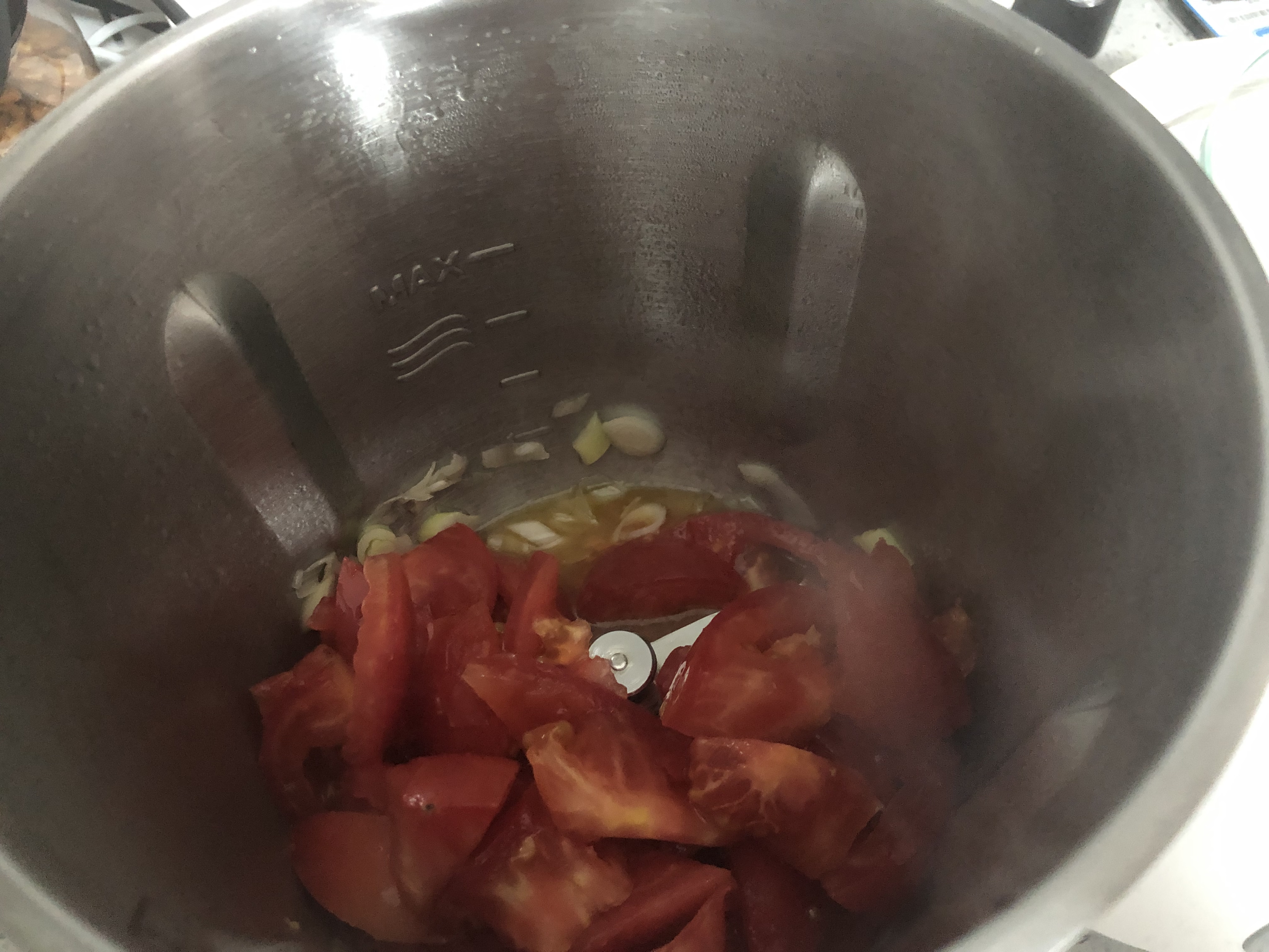 番茄浓汤面/炝锅面的做法 步骤2