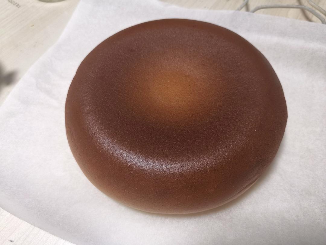 【电饭煲蛋糕】这样做超级好吃.细腻绵软.入口即化.新手也能零失败