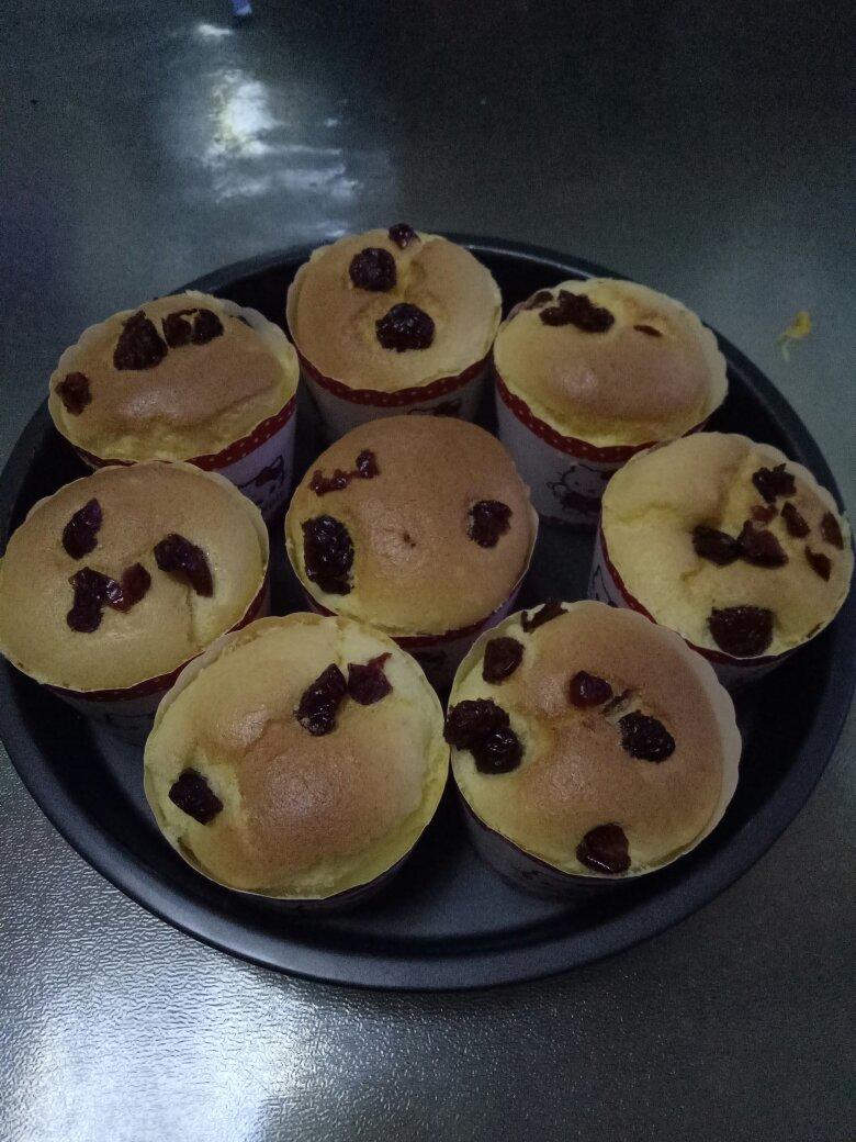 蔓越莓纸杯戚风小蛋糕