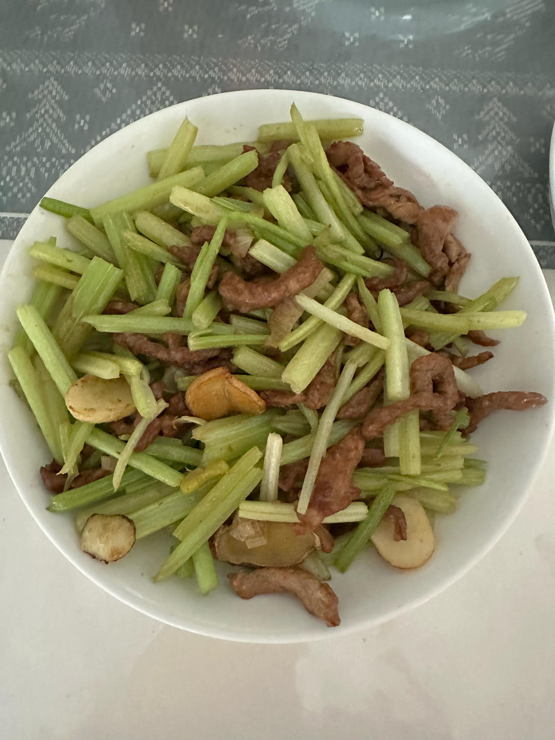 芹菜炒肉丝
