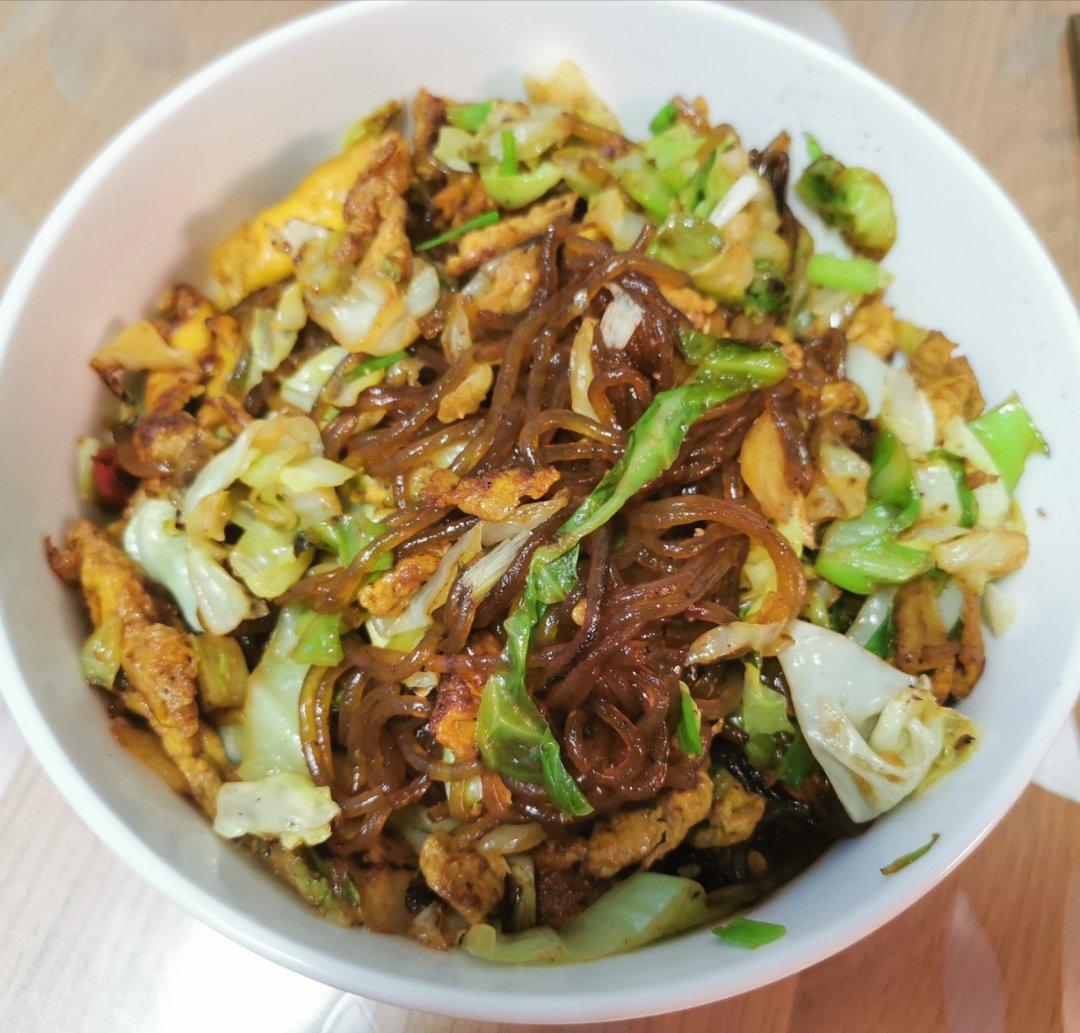 包心菜炒红薯粉丝