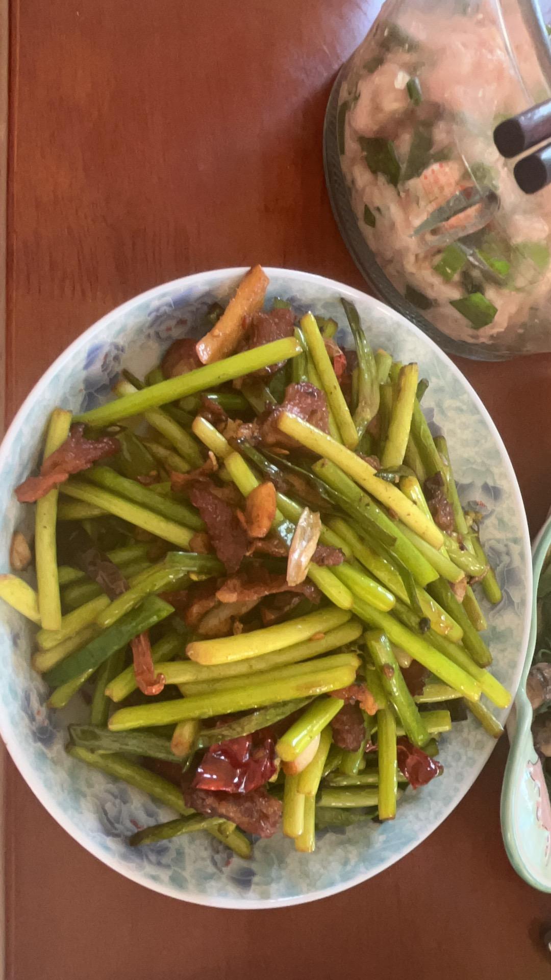 蒜苔炒腊肉