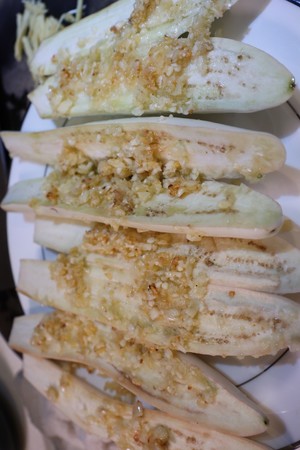 蒜蓉蒸白茄子的做法步骤图 怎么做好吃 默与庸 下厨房 蒜蓉蒸白茄子的做法步骤图 怎么做好吃 默与庸 下厨房
