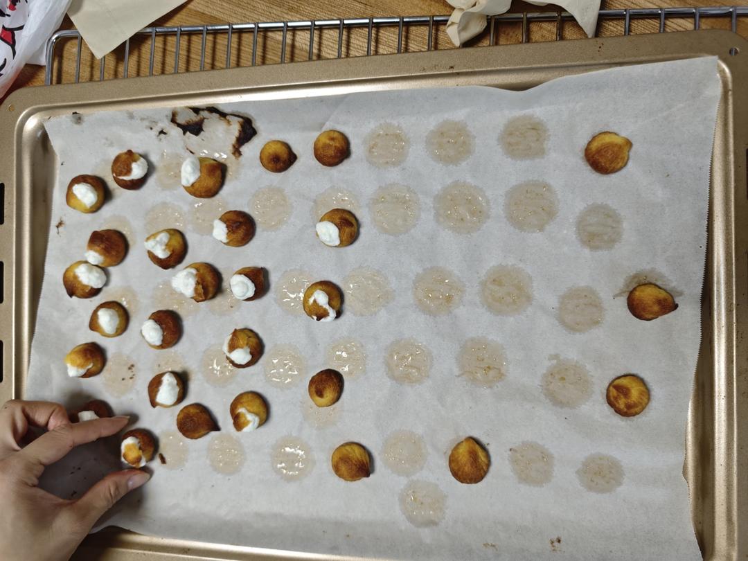 一口一个小巧可爱—迷你小泡芙