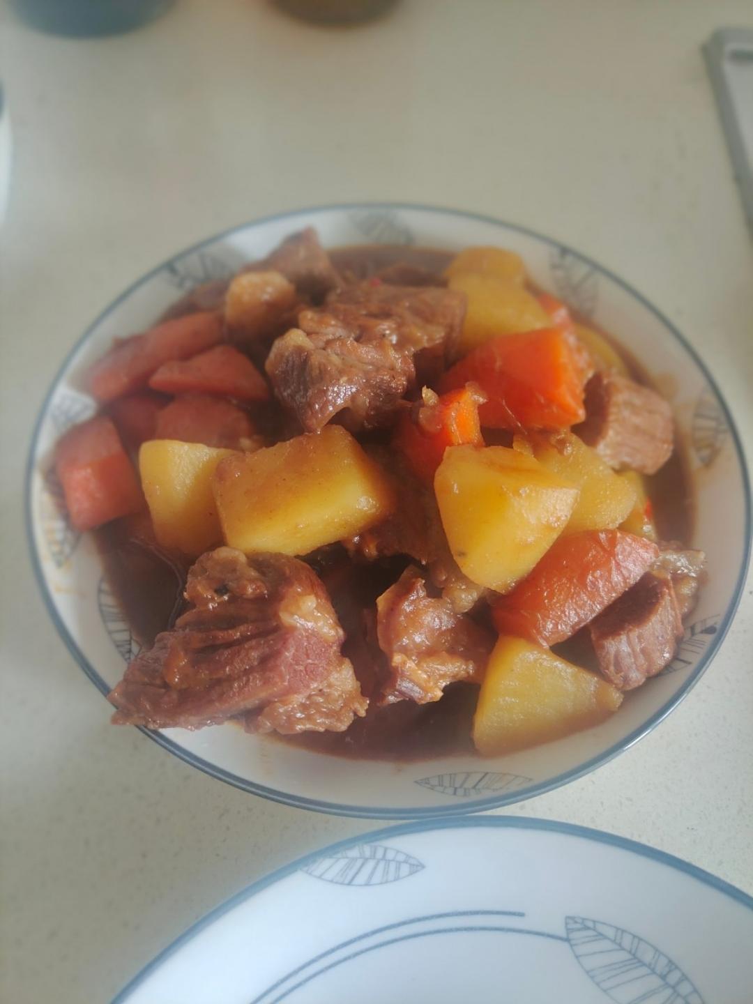 土豆焖牛腩