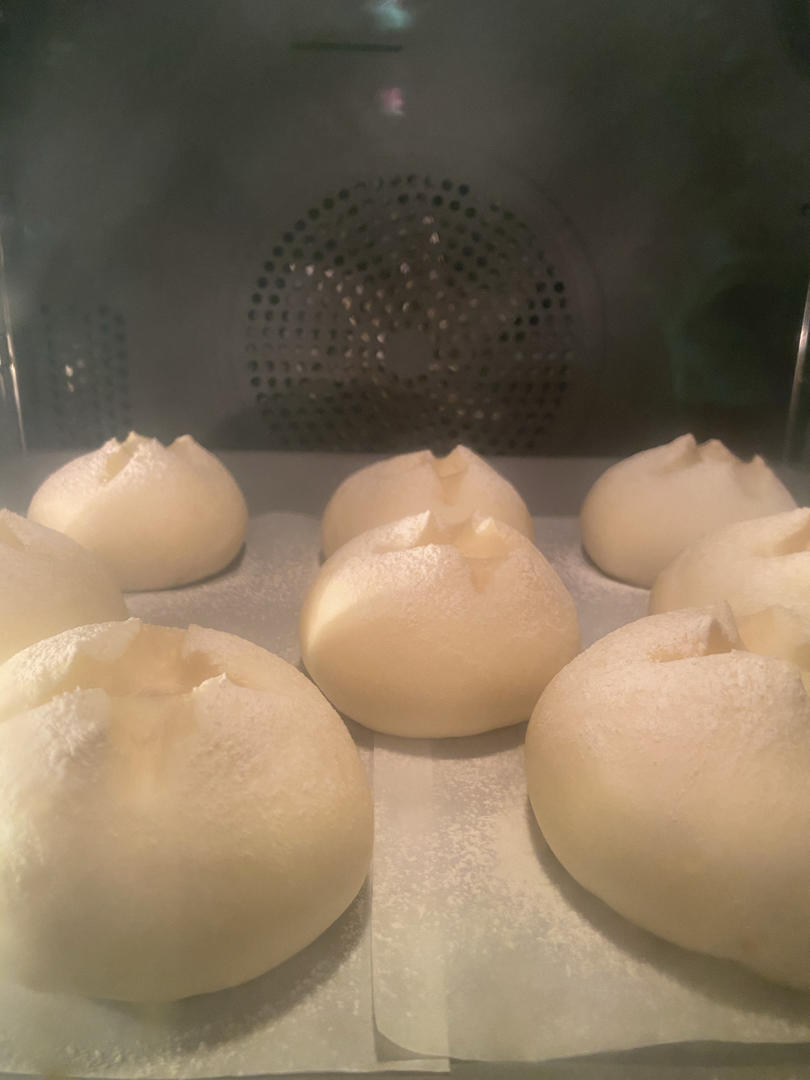 (超好吃的咸口面包）爆浆培根芝士面包