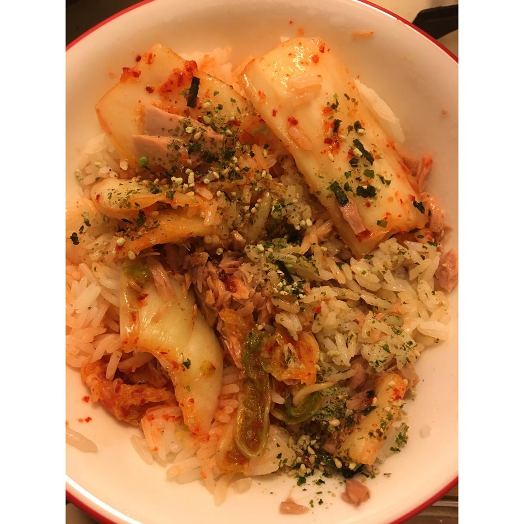 金枪鱼拌饭