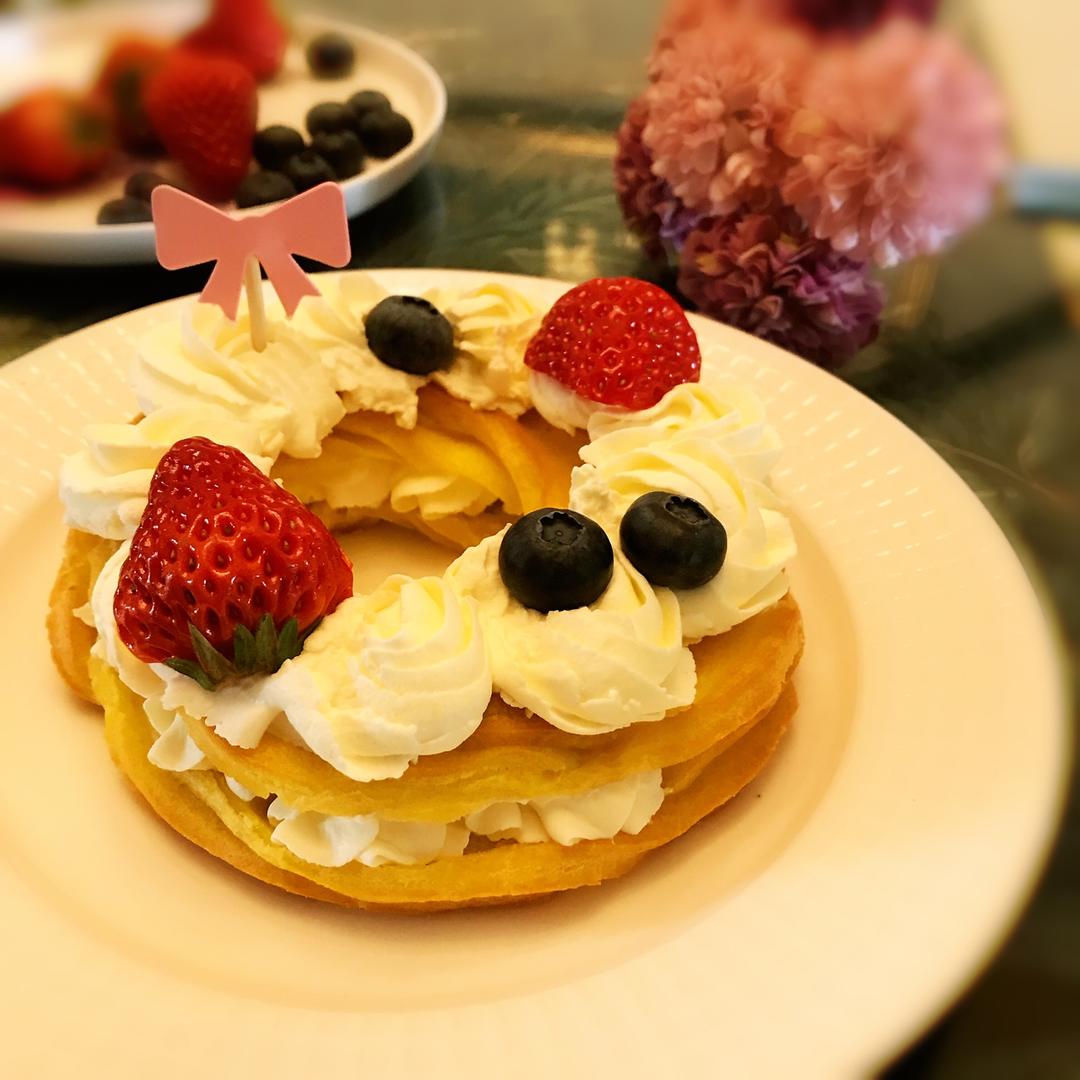 桃妈小胖做的草莓巴黎-布雷斯特泡芙