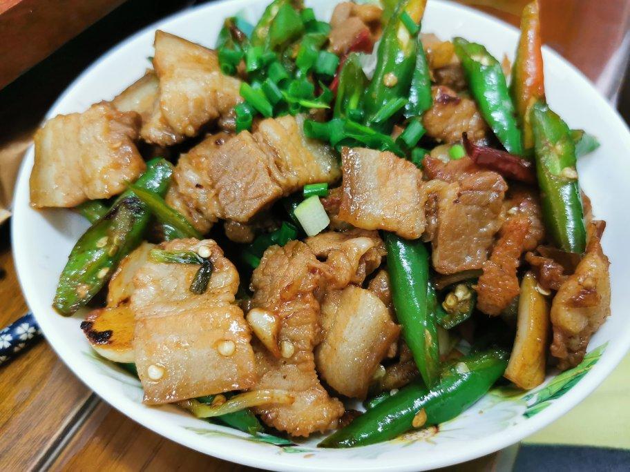 家常尖椒炒肉