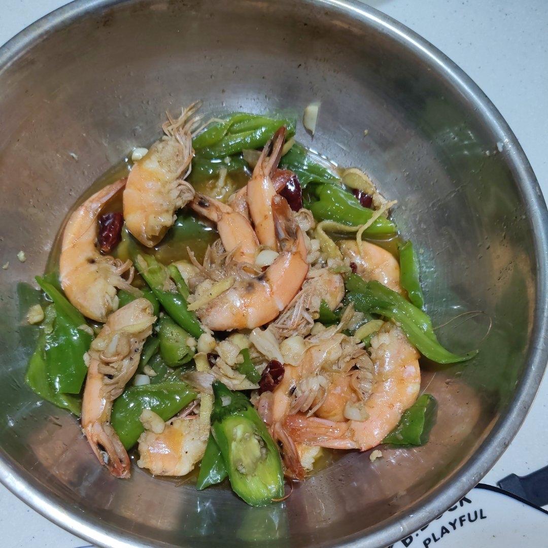 青椒炒河虾