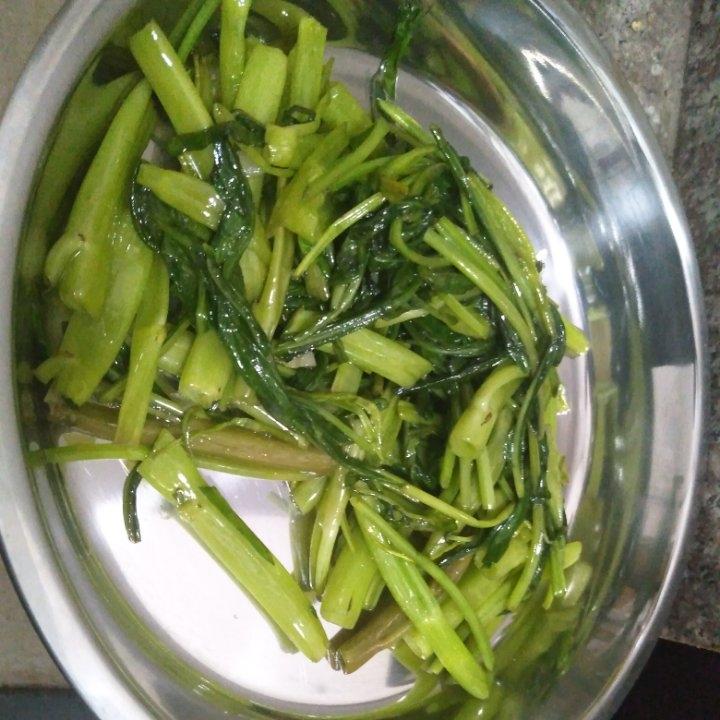 炝炒空心菜（不黑的秘密）