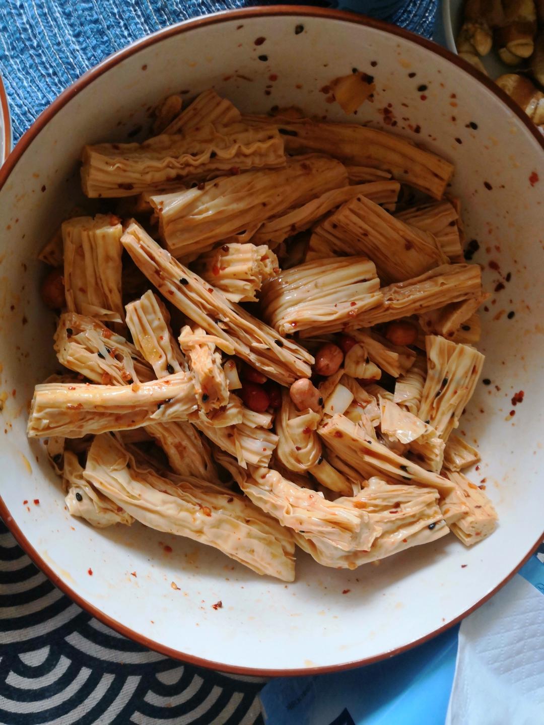 🔥【凉拌腐竹】好吃有诀窍，用这个方法拌，鲜香美味又下饭！