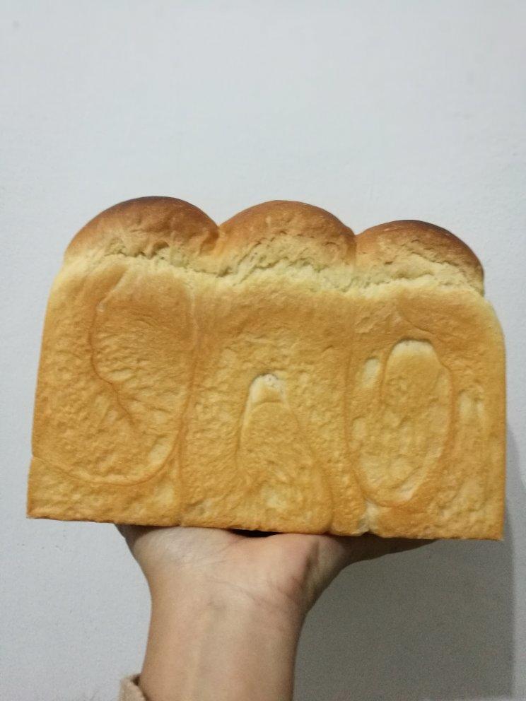 牛奶面包吐司