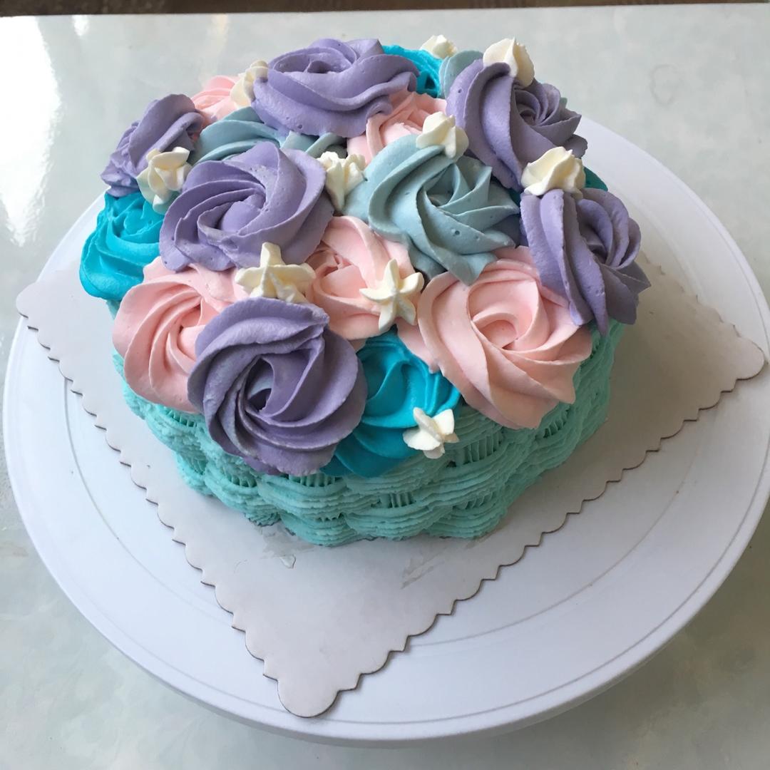 小粽子爱吃粽子做的花篮蛋糕