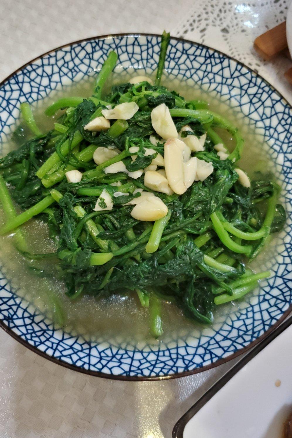 清炒茼蒿