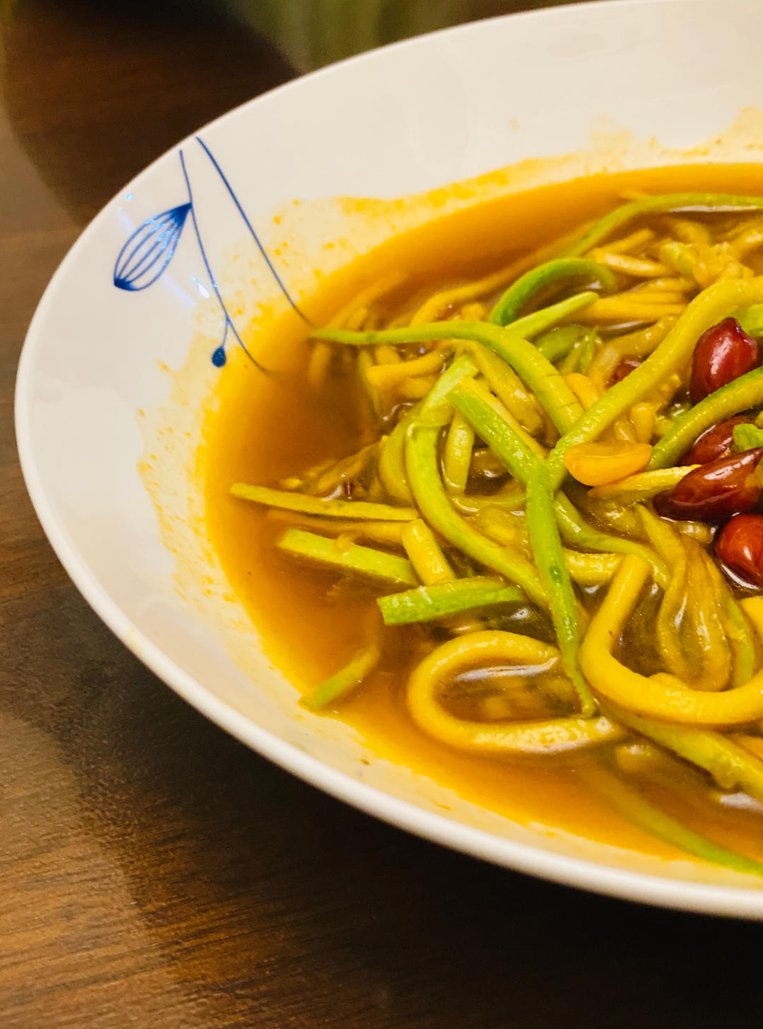 【嗷呜】不开火就能吃上的凉拌西葫芦丝