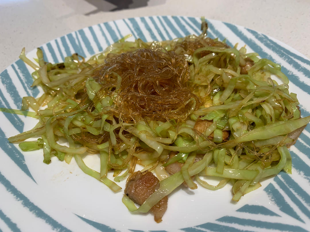 最近爱吃粉丝粉条～包菜炒粉丝