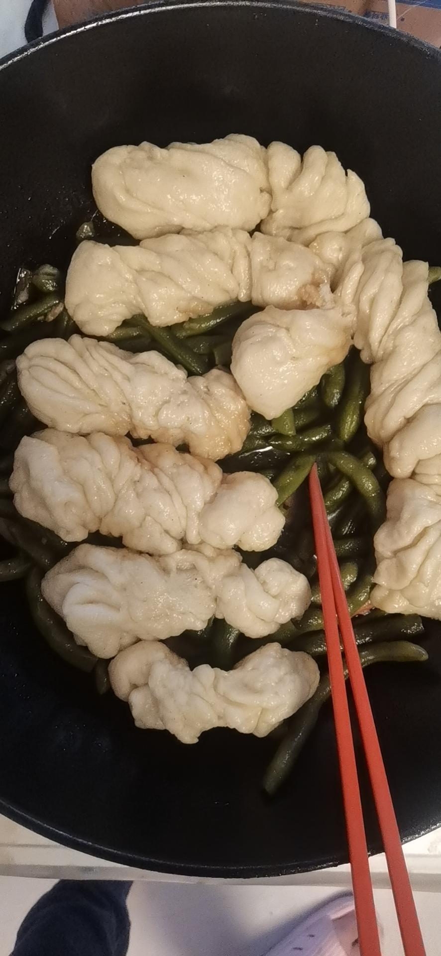 一锅出-豆角土豆玉米五花肉卷子