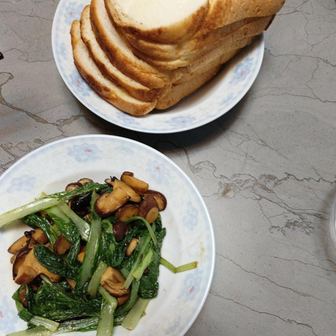 青菜烧香菇