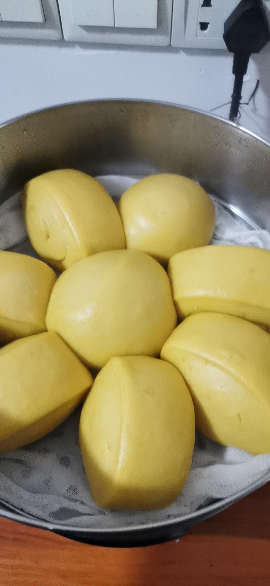 新手也可以--详解如何做出人见人爱、金黄的南瓜馒头