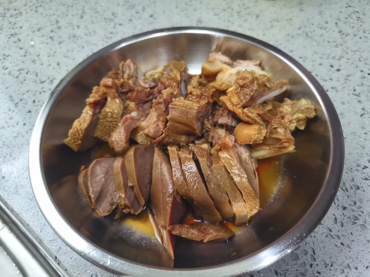 粤式家常下饭菜～卤水猪舌头的做法