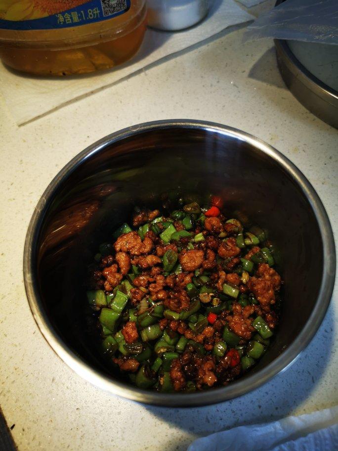 超简单的下饭菜🔥肉末豆角，好吃到流泪
