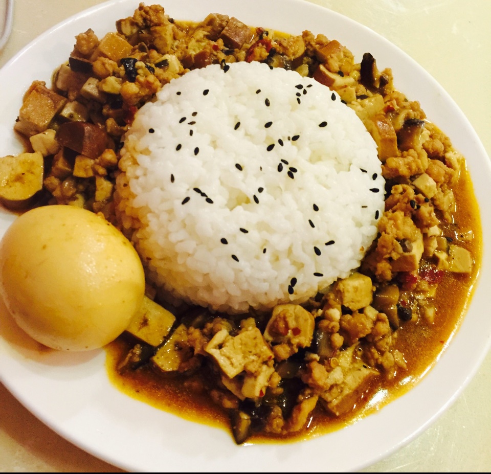 香菇卤肉饭